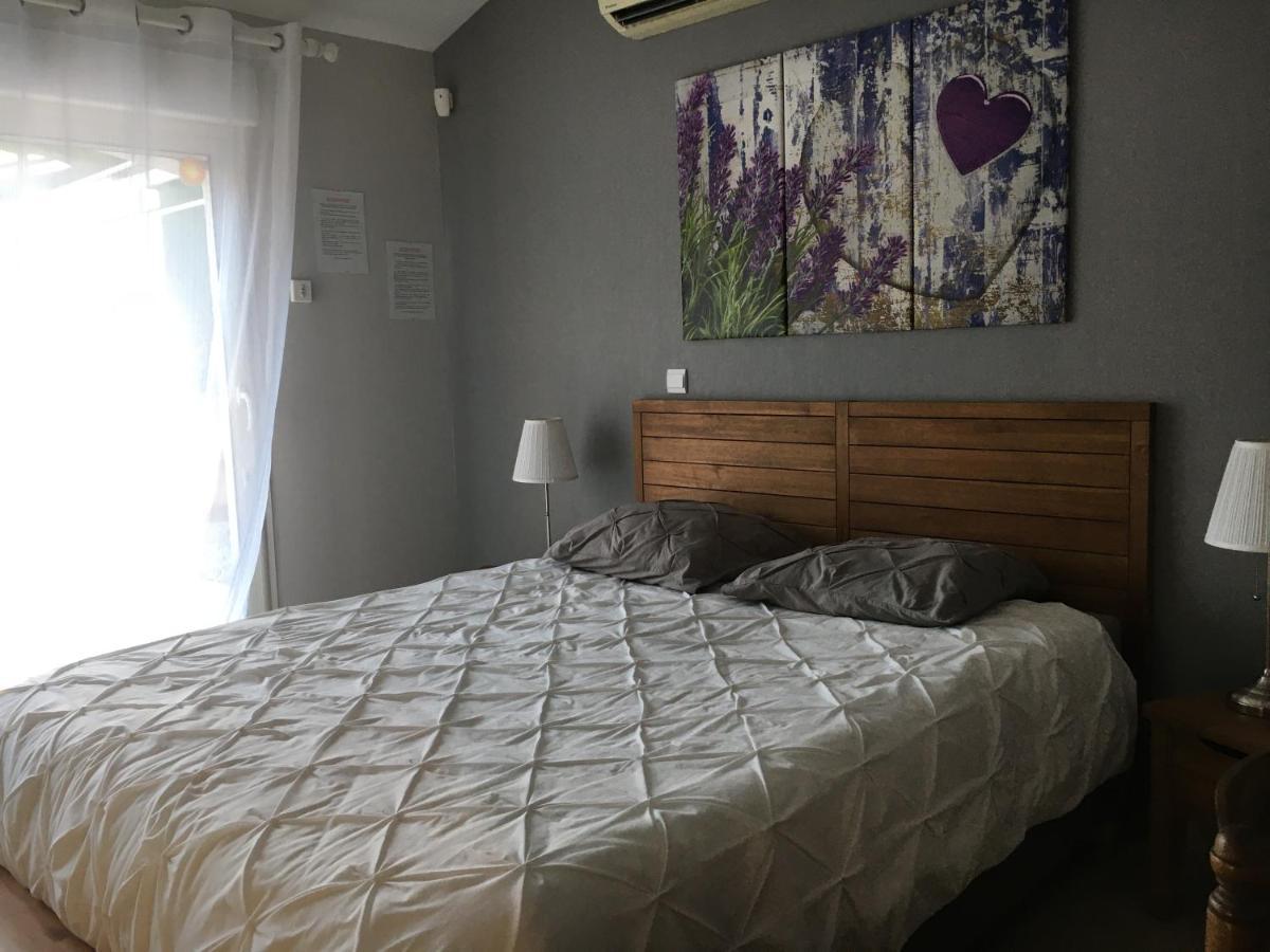 Les Lavandes Bed and Breakfast Alleins Exterior foto